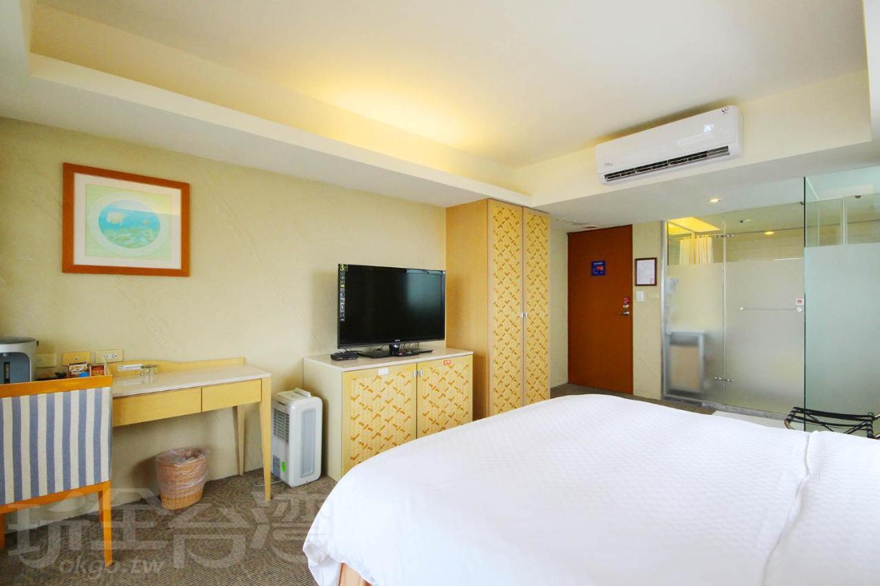 Blue Ocean Hotel Keelung Exterior photo